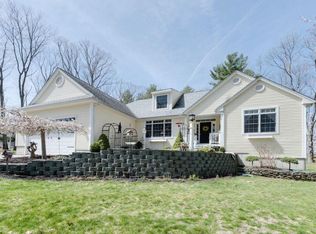 1196 Dunhamtown Brimfield Rd, Brimfield, MA 01010
