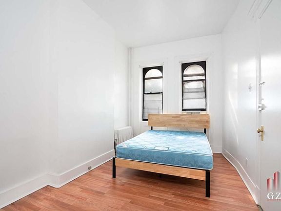 3rd image of 316 Suydam St #1