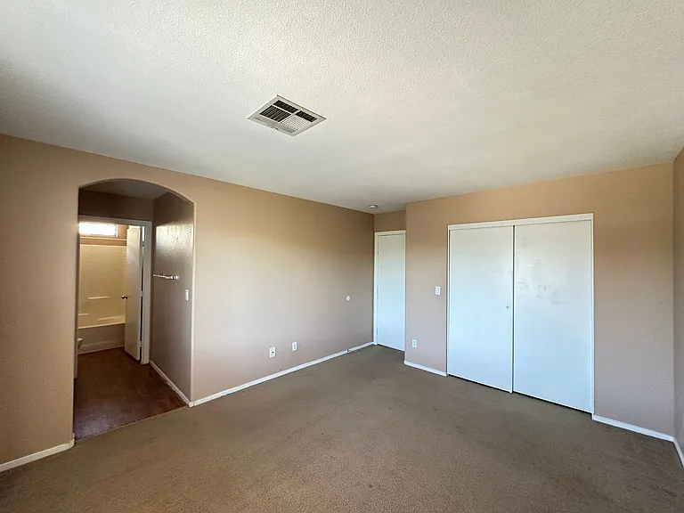 4711 Thackerville Ave — Photo 16