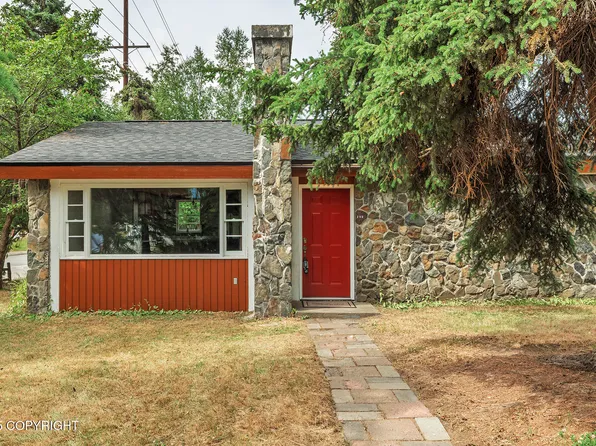 290 Park St, Anchorage, AK 99508