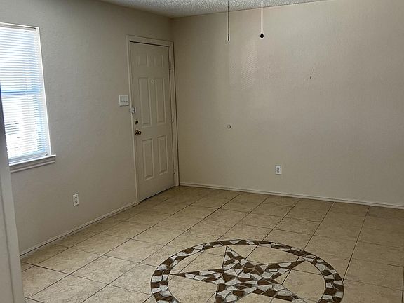 4th image of 209 Erby Ave APT D