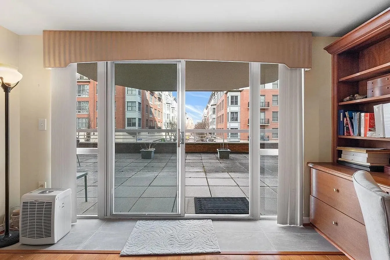 2 bed, 1128 sqft, $2,650 — Photo 1