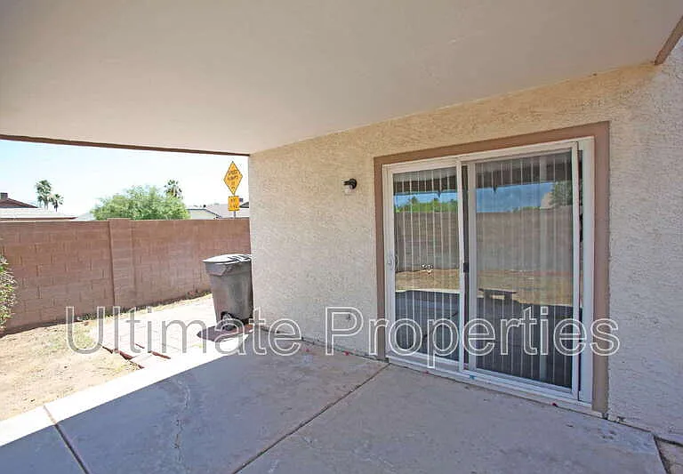 18205 N 87th Dr — Photo 16