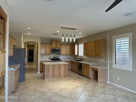 4th image of 1670 W Kingbird Dr