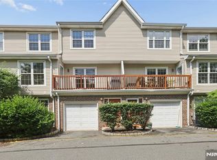 1415 Teresa Dr #8212, Fort Lee, NJ 07024