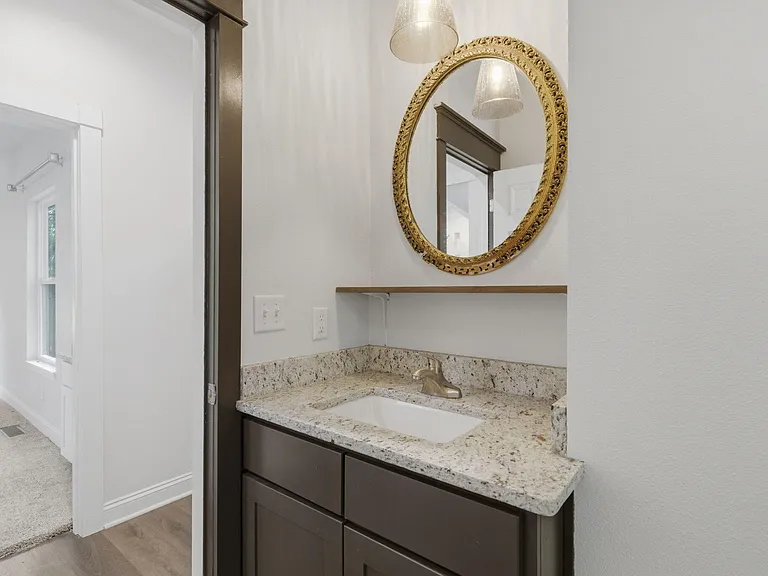 837 S Kentwood Ave — Photo 18
