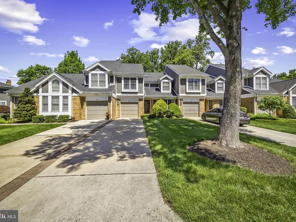 12 Raisin Tree Cir, Pikesville, MD 21208