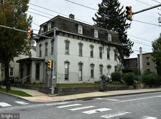 2 W Stiegel St, Manheim, PA 17545