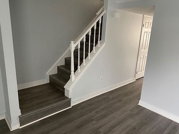 3rd image of 9732 Springfield Woods Cir