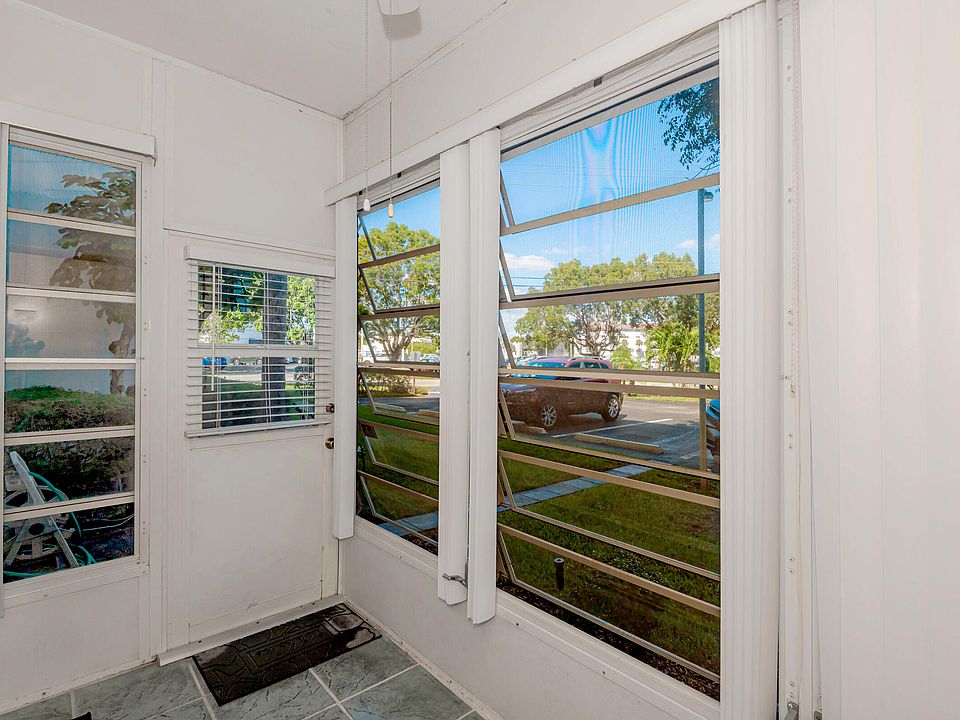 1st image of 4770 NW 21st Street #105