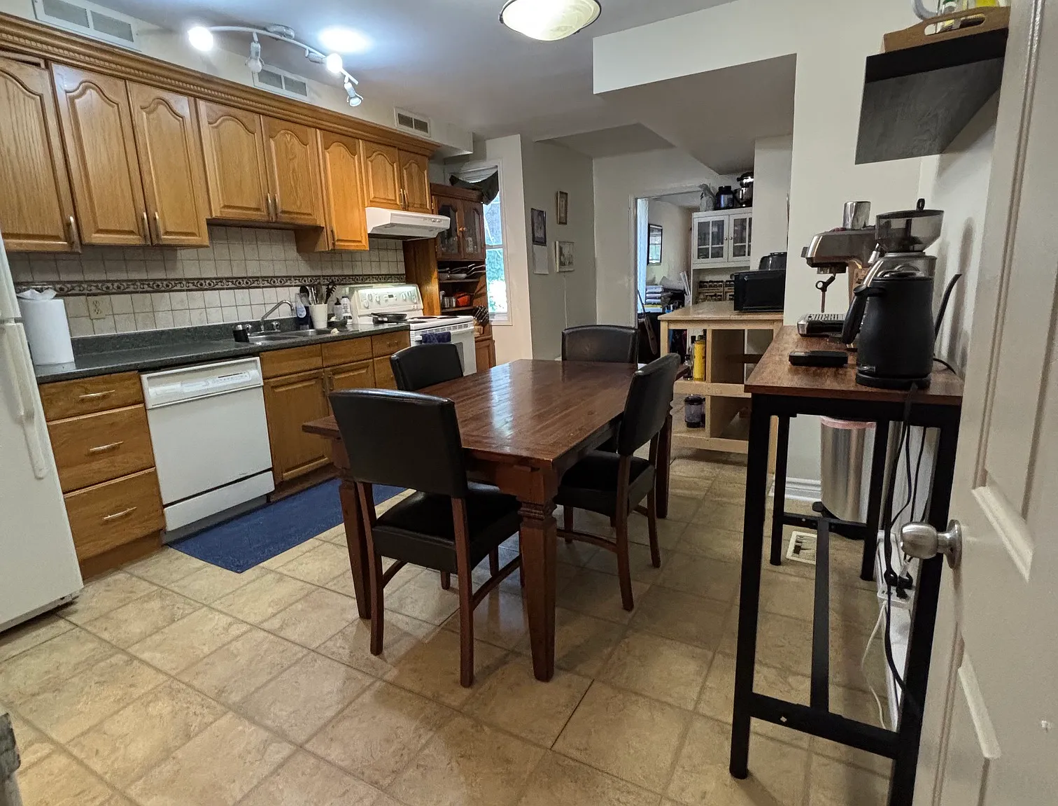 415 Lisgar — Photo 4