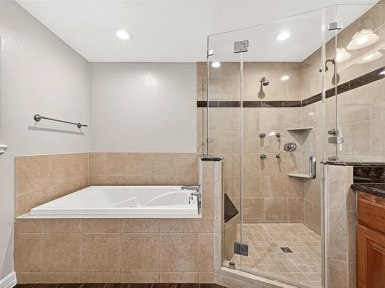 903 Sugarfield Ct — Photo 10