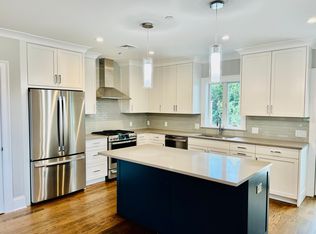 1 King St #3, Harrison, NY 10528