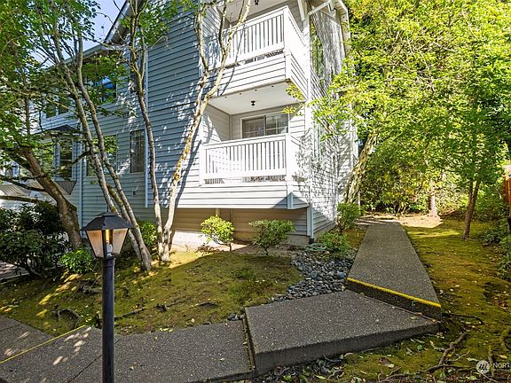 3rd image of 1800 NE John Carlson Road #A101