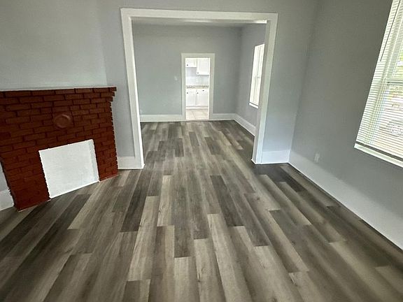 2nd image of 1002 W 8th St