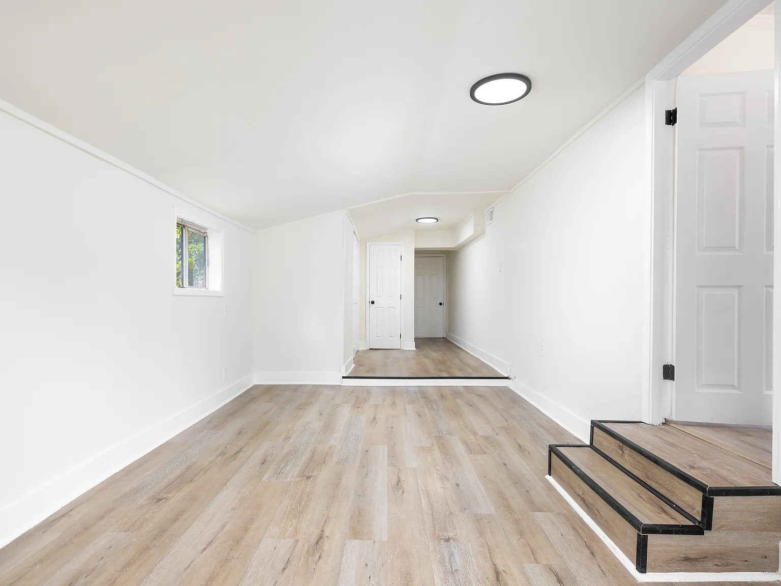 2917 Doyle Ave — Photo 3