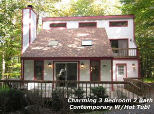 70 Mountain View Dr, Pocono Lake, PA 18347