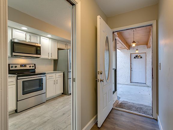 5th image of 769 Egret Bluff Ln