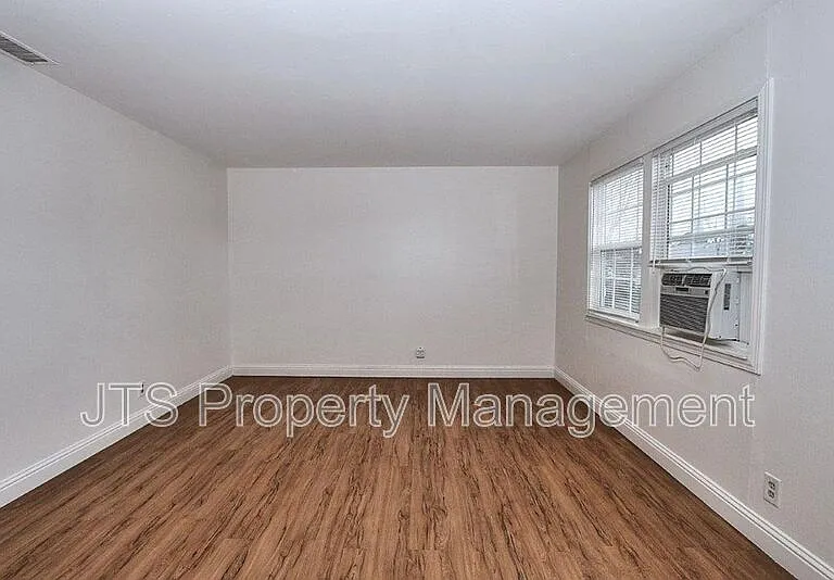 5302 Gordon Dr — Photo 33