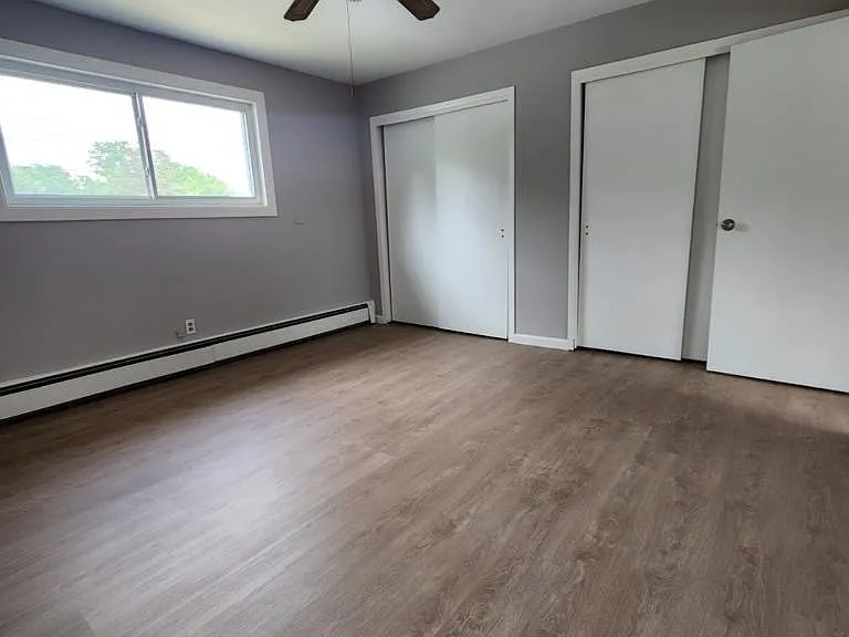 215 Buckley St — Photo 3