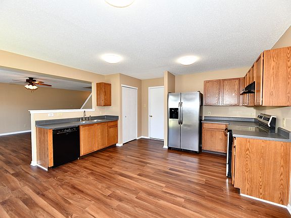 5th image of 3126 Black Forest Ln