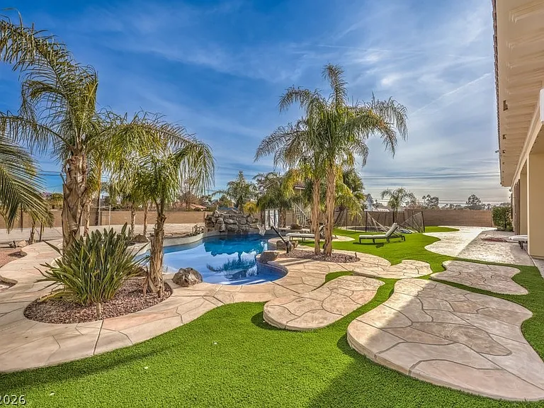 2780 El Camino Rd — Photo 76