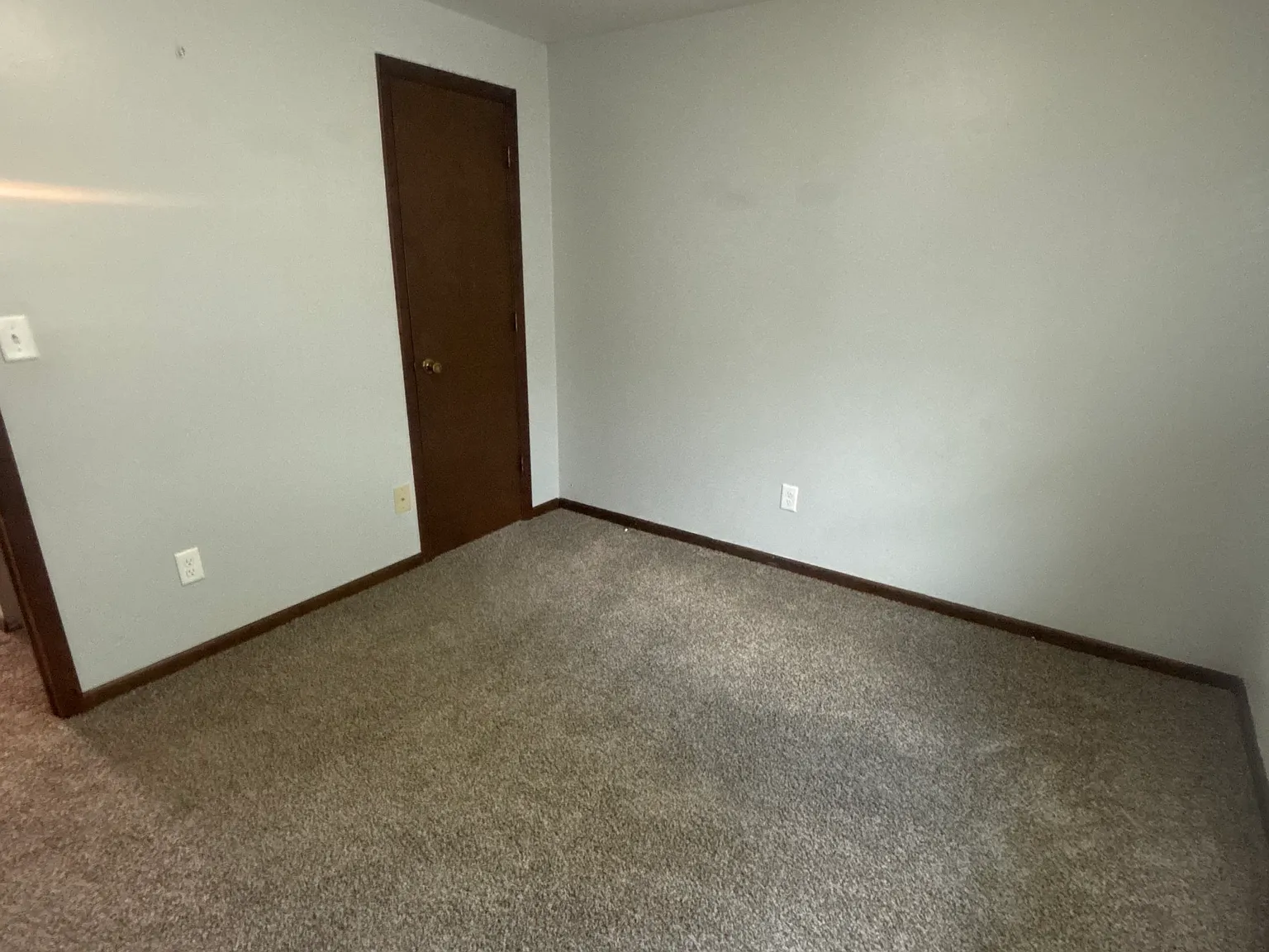 2 bed, 750 sqft, $950 — Photo 1