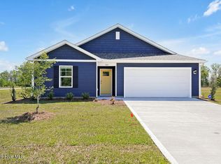 420 Driftwood Dr #8, Richlands, NC 28574