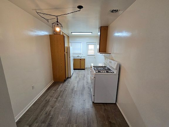 4th image of 4044 Kansas St #4048