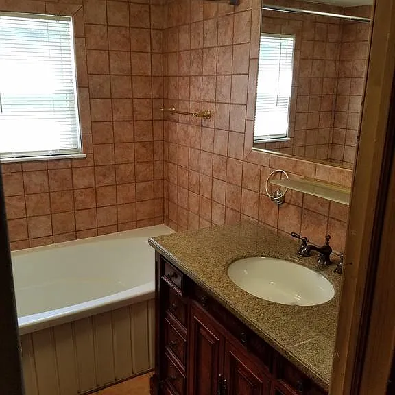 39 Woodlawn Ave — Photo 6