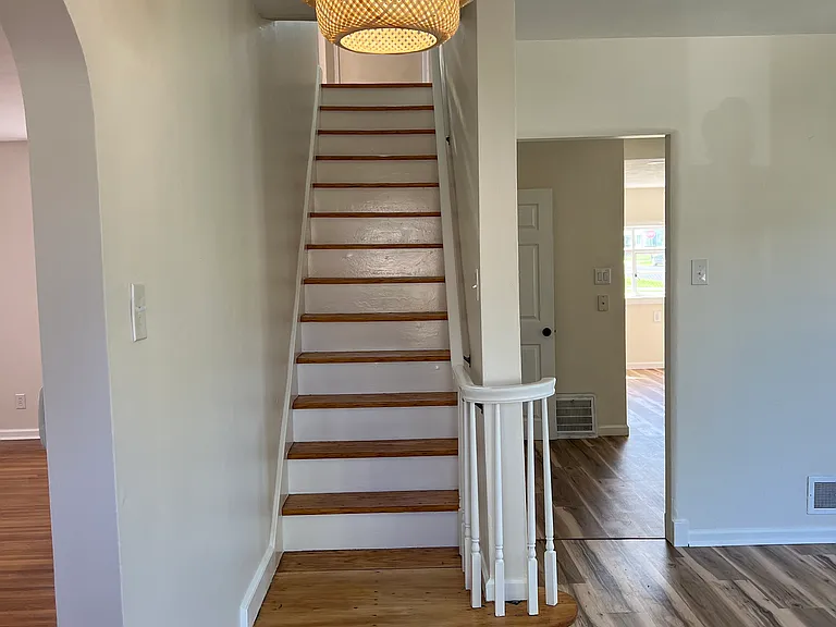 4404 Arlington Ave — Photo 2
