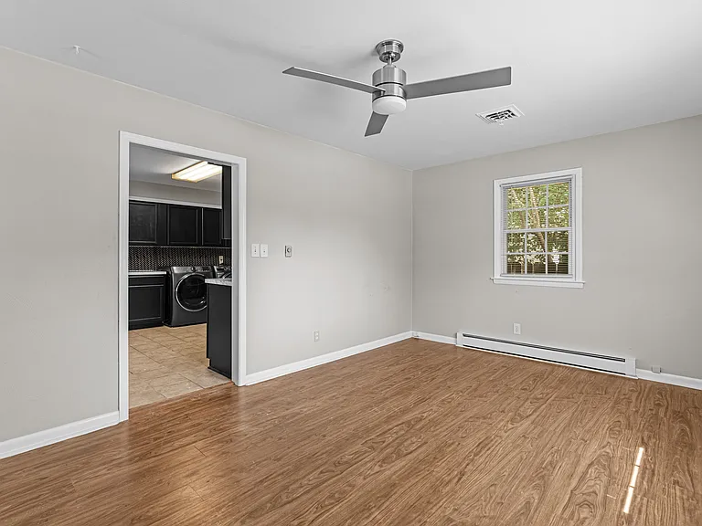 3301 Marne Ave — Photo 9