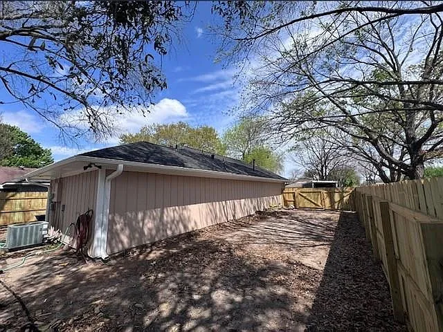13703 Carsa Ln — Photo 21