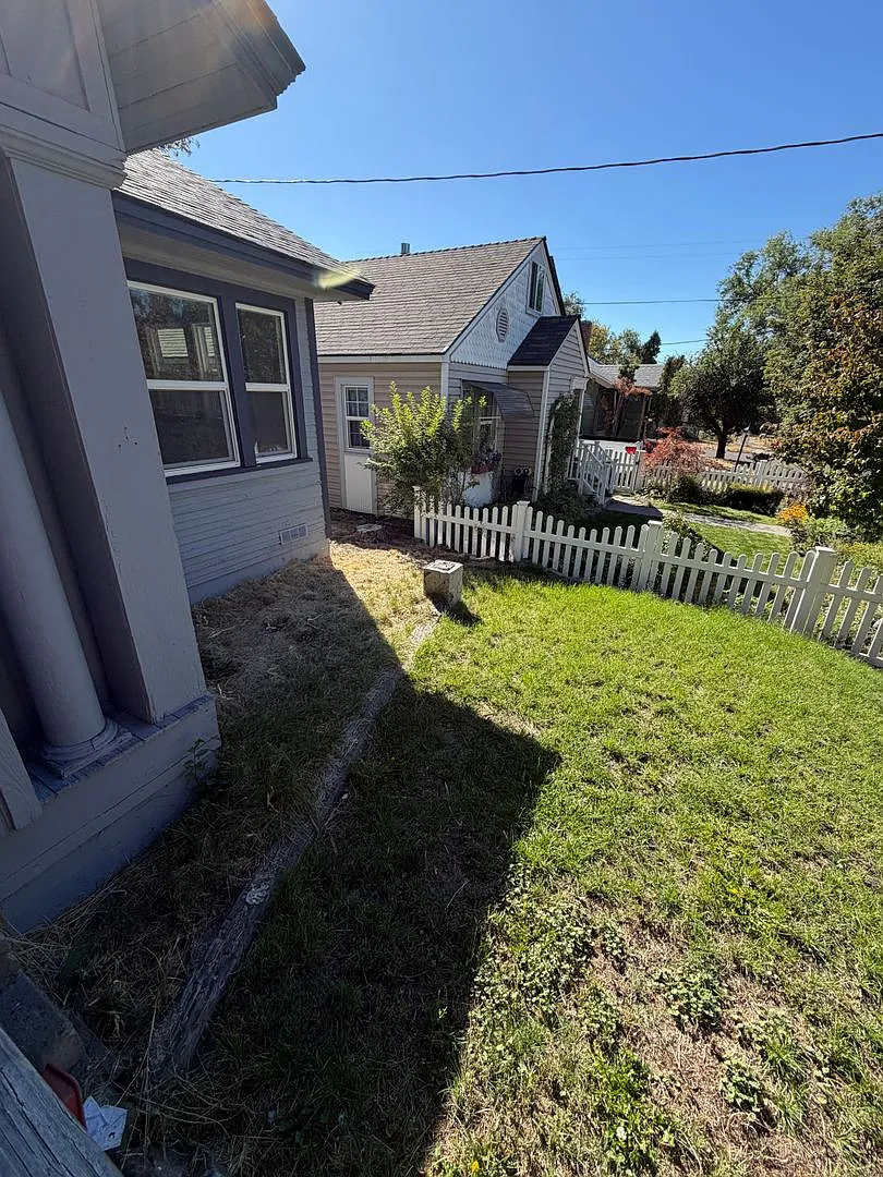 721 Mitchell — Photo 4