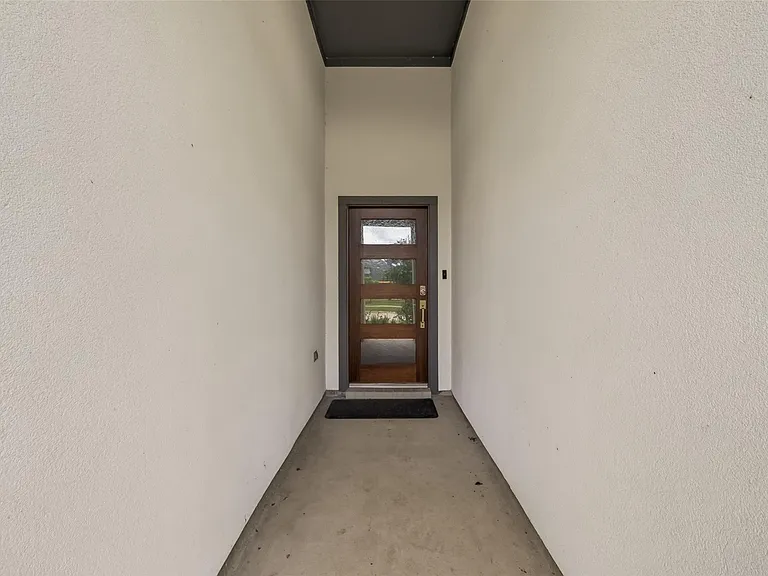 28419 Hazel Trl — Photo 4