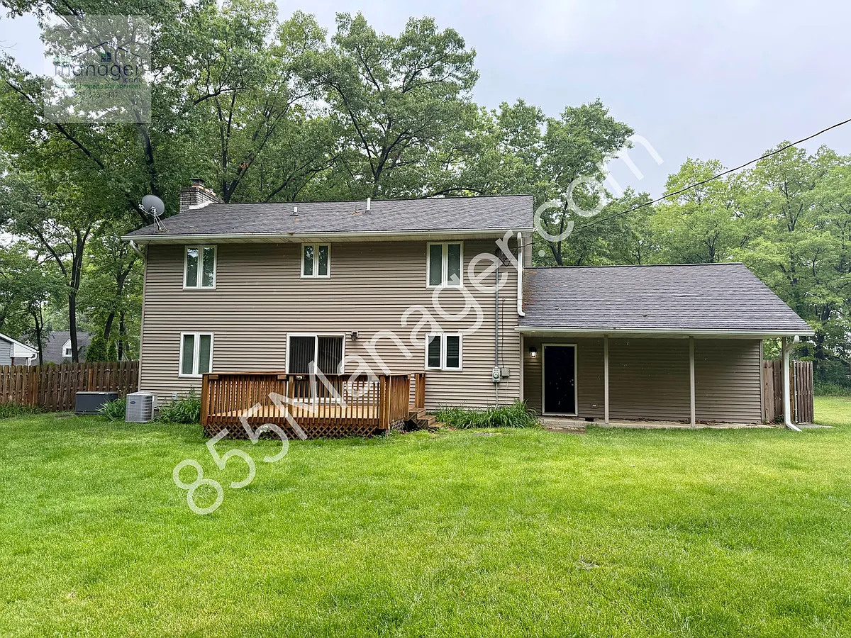 Building Photo - 2385 Horace St
