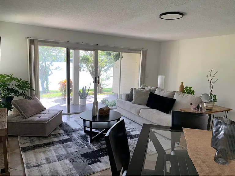 8715 Lake Place Ln #6A — Photo 11
