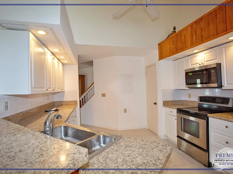 1351 Monarch Cir — Photo 7
