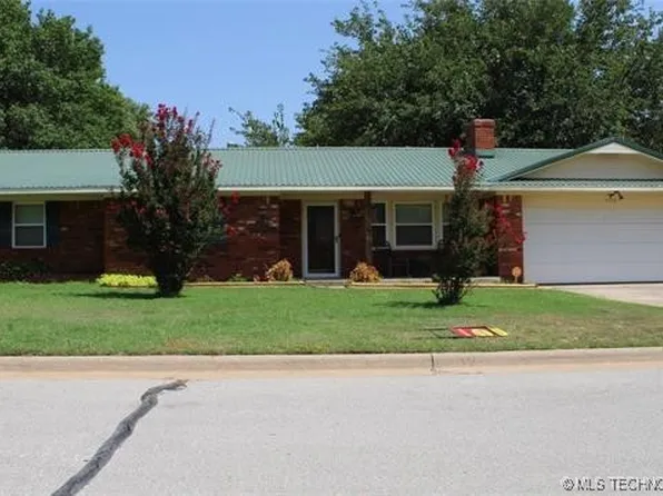 3129 Cardinal Dr, Ardmore, OK 73401
