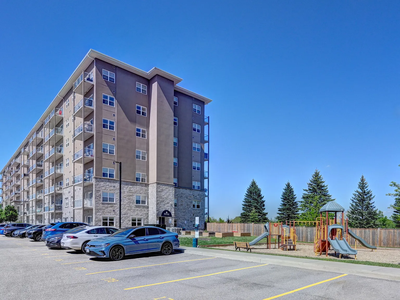 Harris Place Apartments — Photo 3