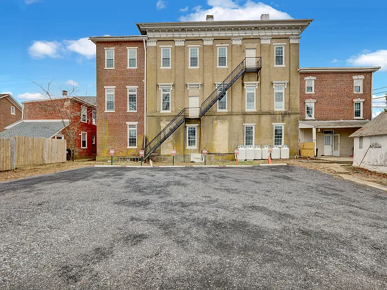 2693 W Philadelphia Ave #B — Photo 13
