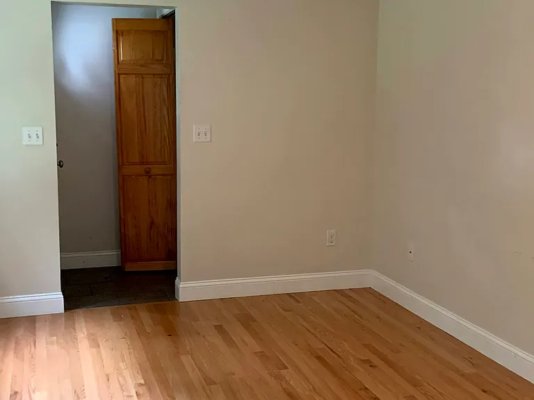34 Dudley Rd — Photo 3
