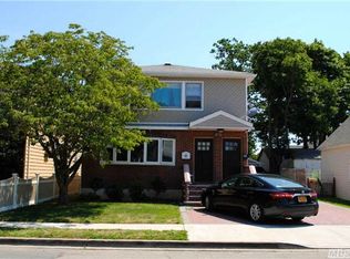 65 S Cottage St, Valley Stream, NY 11580