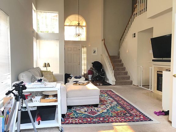 4th image of 34330 Dunhill Dr