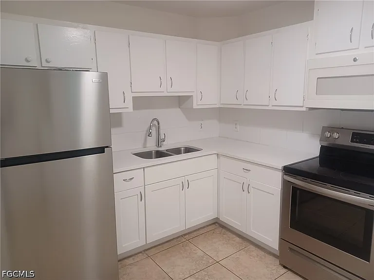 4808 Lucaya Dr #3 — Photo 5
