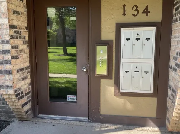 134 Klein Creek Ct #5E, Carol Stream, IL 60188