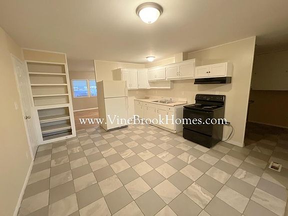 4th image of 8822 E 41st Pl