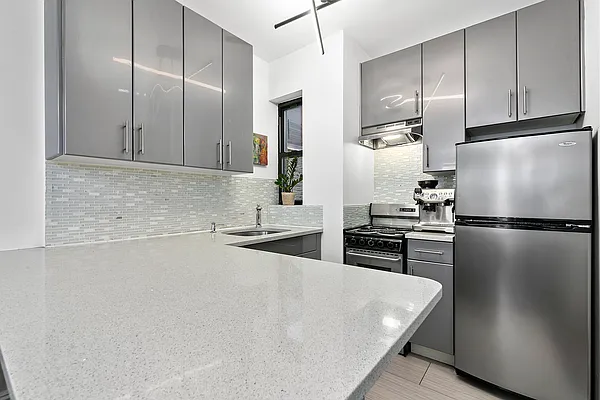 Rented by Compass | media 9