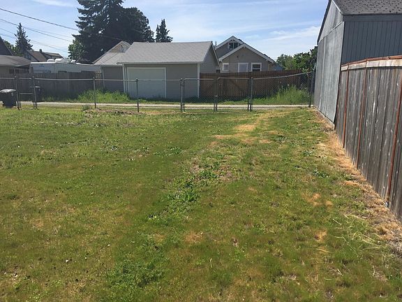 3rd image of 6032 S Alder St