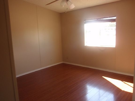 5th image of 2905 S 108th Dr